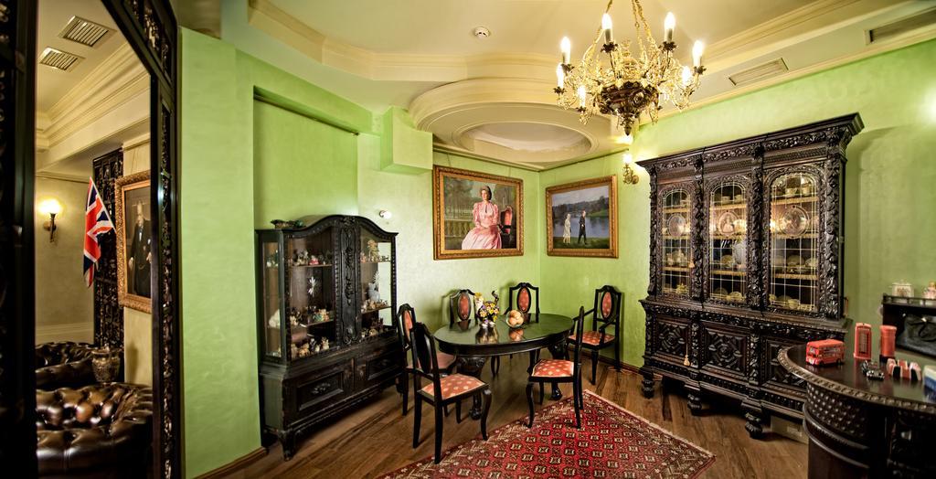 British Club Lviv Hotel Ngoại thất bức ảnh