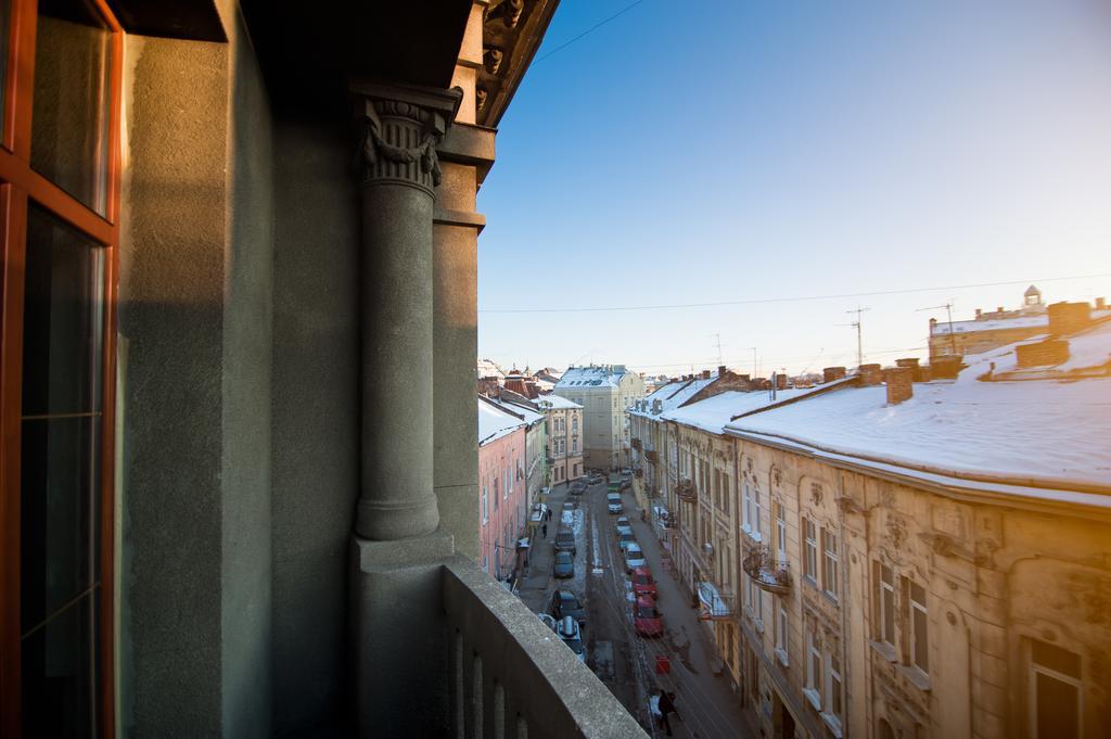 British Club Lviv Hotel Ngoại thất bức ảnh