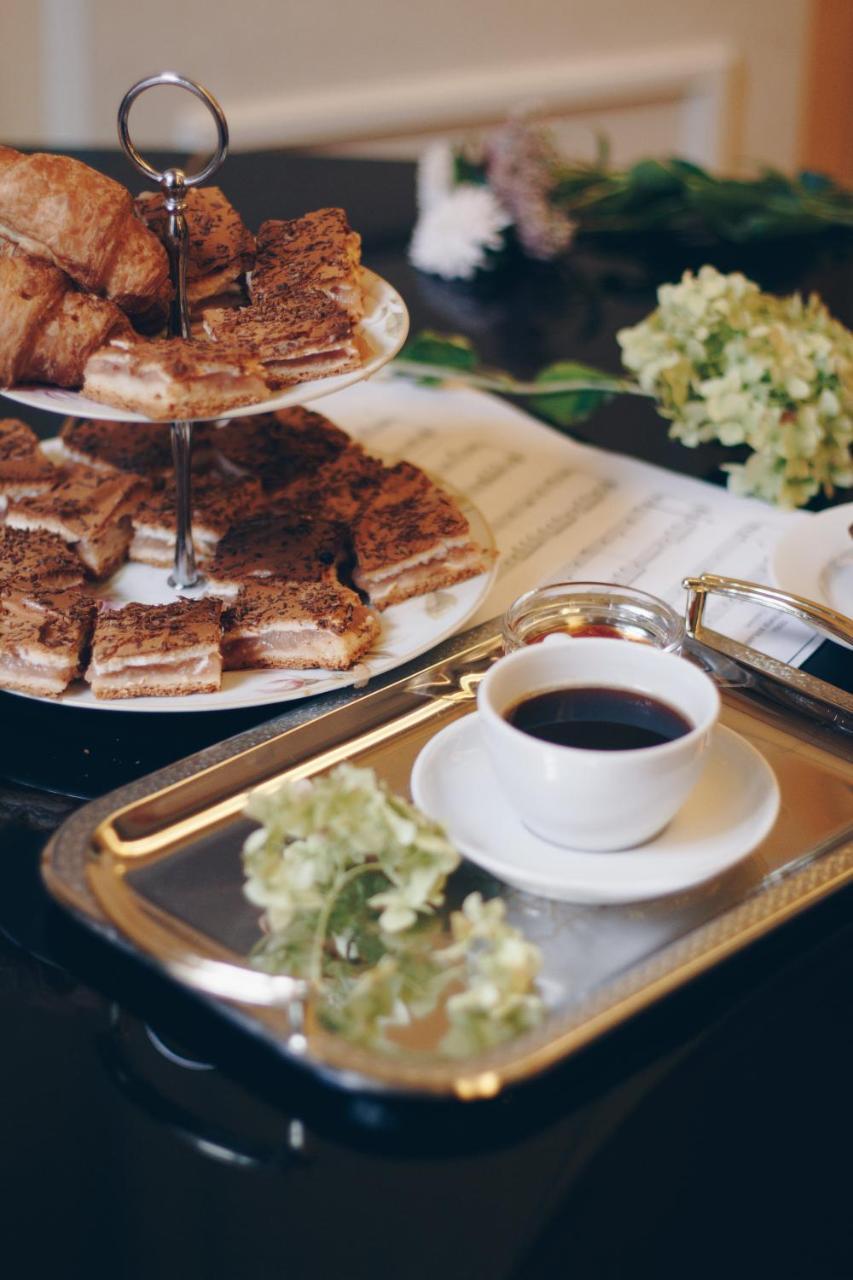 British Club Lviv Hotel Ngoại thất bức ảnh