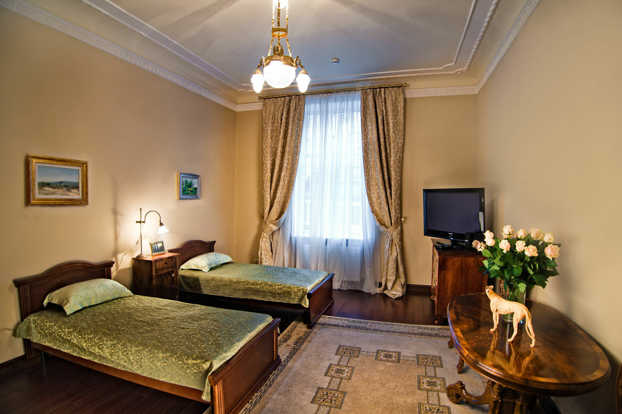 British Club Lviv Hotel Ngoại thất bức ảnh