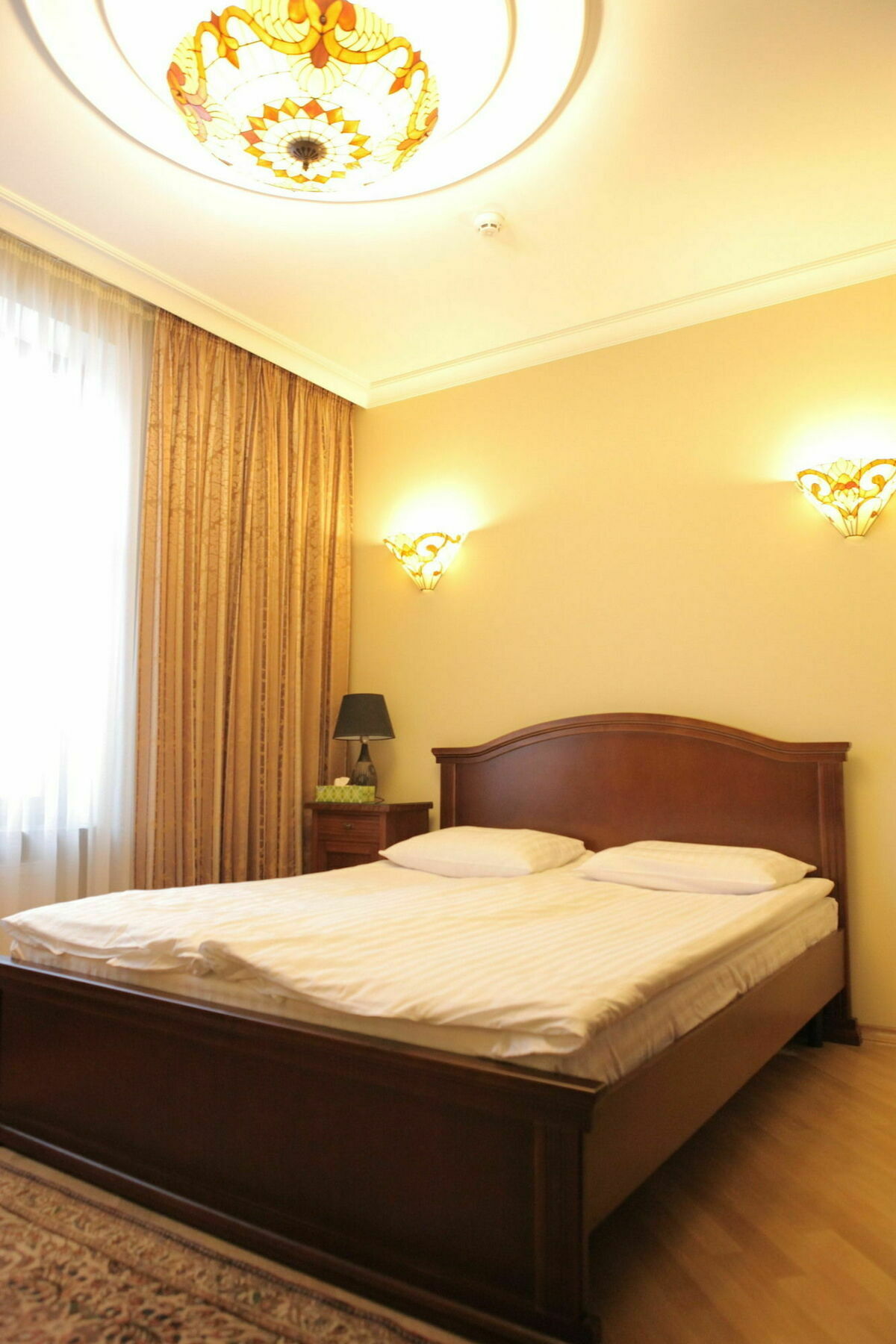 British Club Lviv Hotel Ngoại thất bức ảnh
