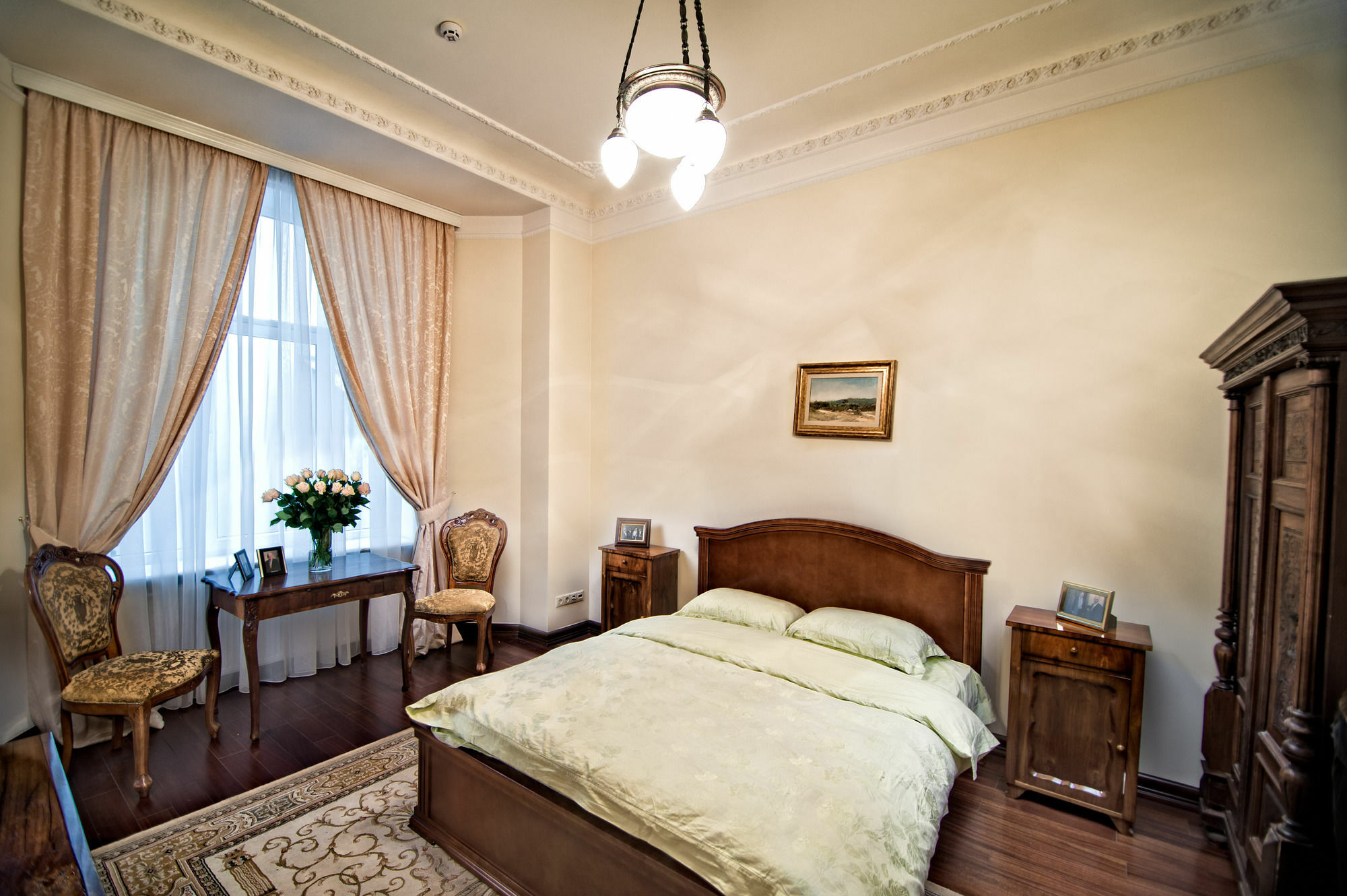 British Club Lviv Hotel Ngoại thất bức ảnh